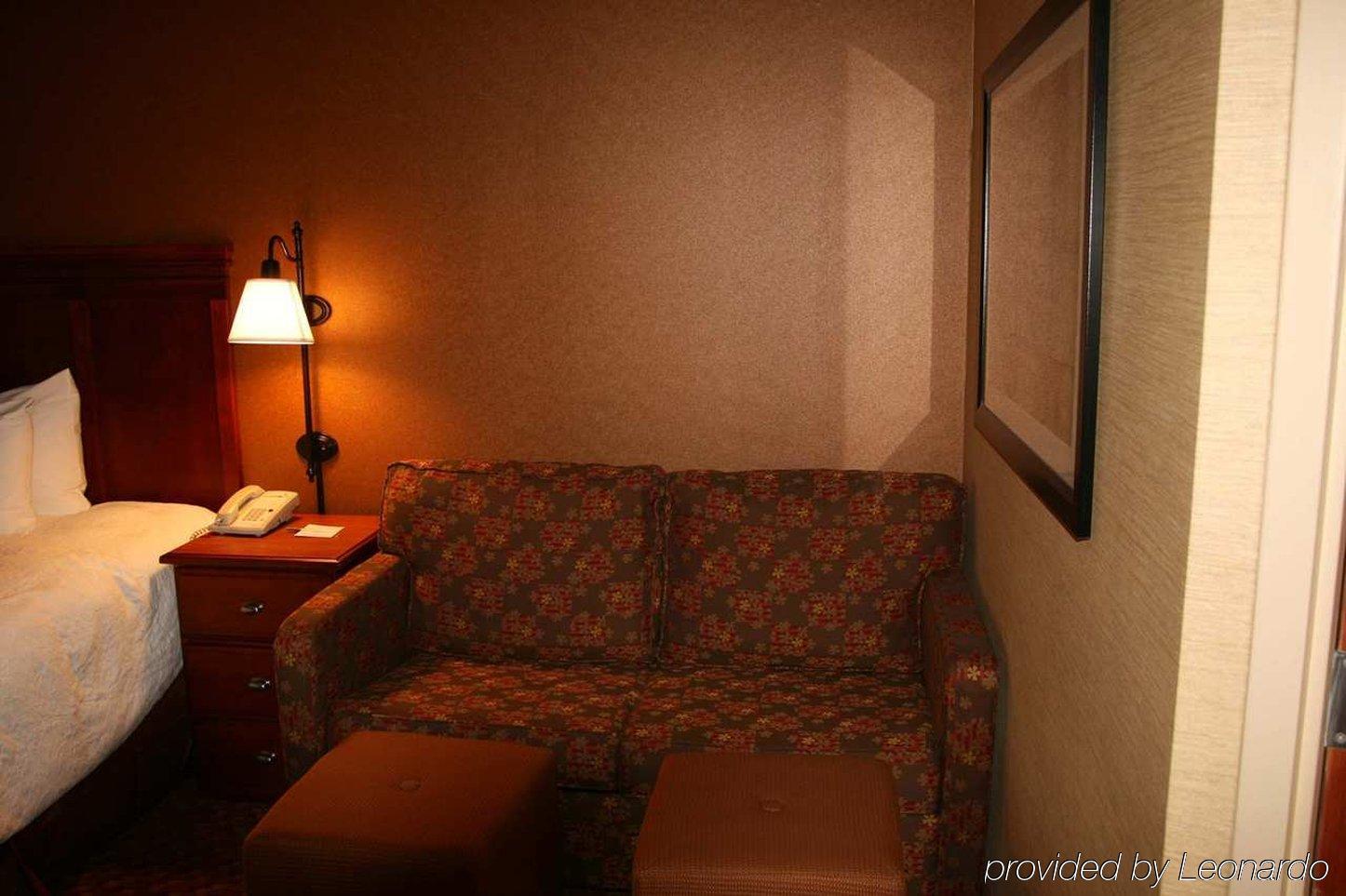 Hampton Inn East Піорія Номер фото