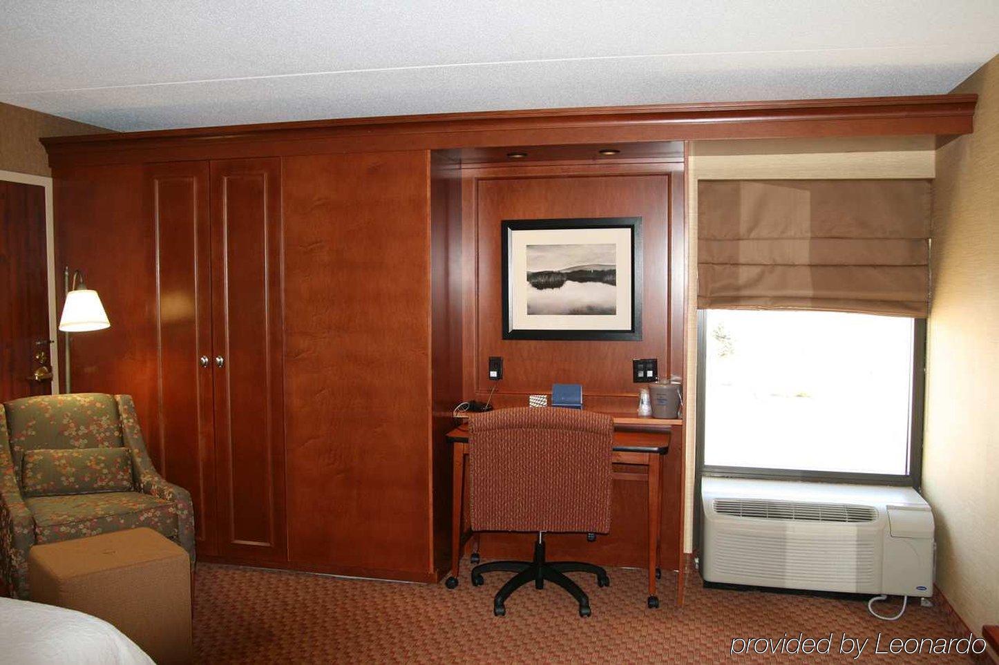 Hampton Inn East Піорія Номер фото